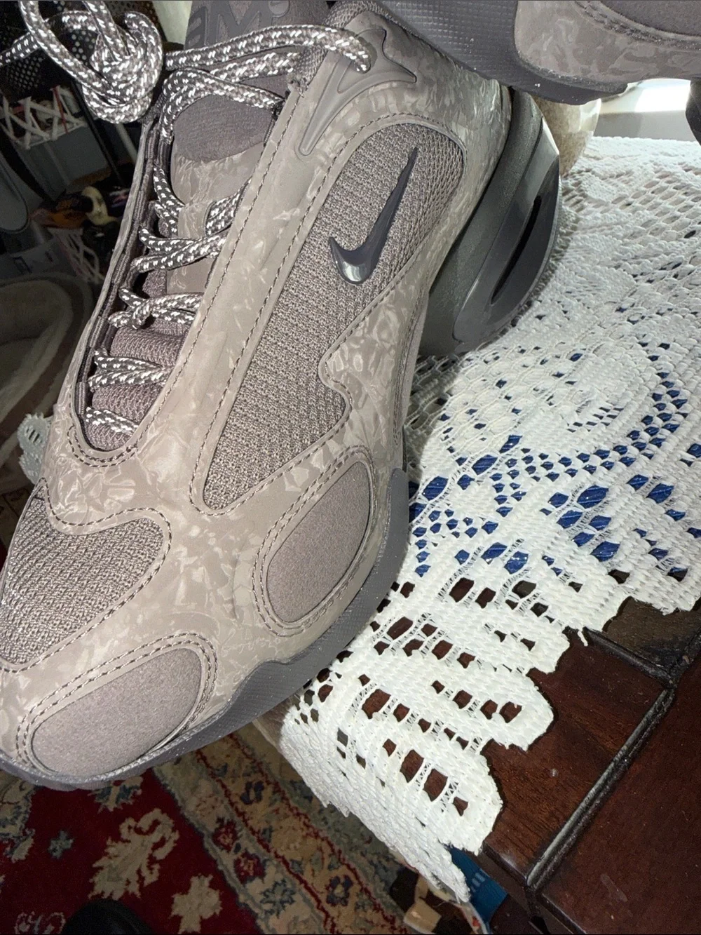 Nike Air Max Craze Women’s 9.5/Men’s 8 Tonal Taupe/Gray.